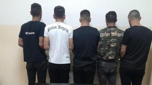 تكسير وإطلاق نار وأكثر... هذا ما جرى داخل مقهى!