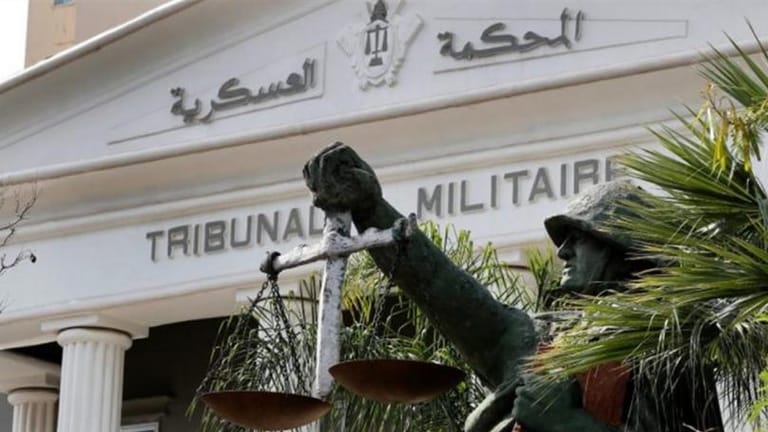 بعد شهر على توقيفهم.. وقفة احتجاجية أمام المحكمة العسكرية