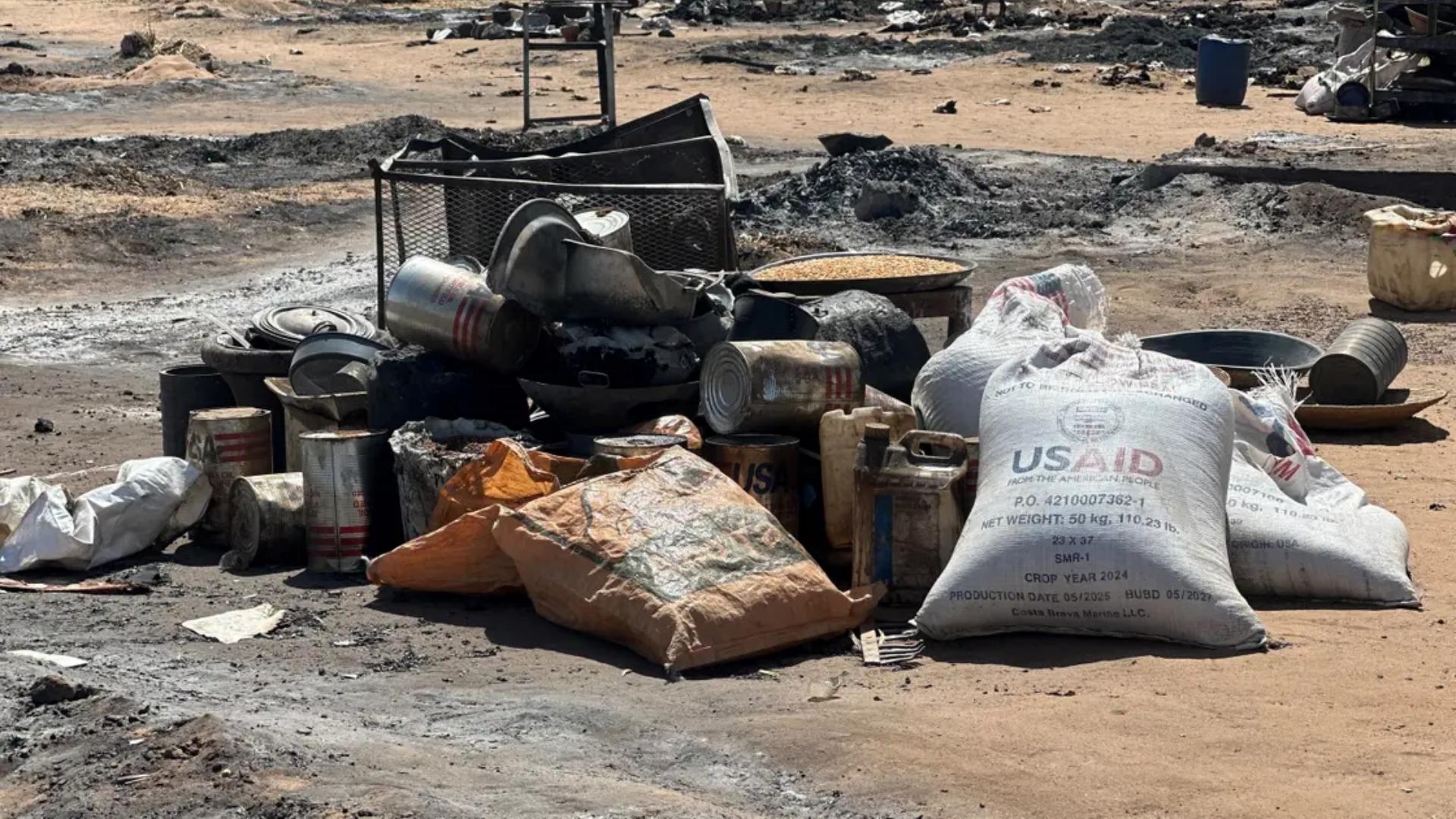 بالصّور: تشرُّد المئات إثر حريق ضخم في مخيّم للنازحين