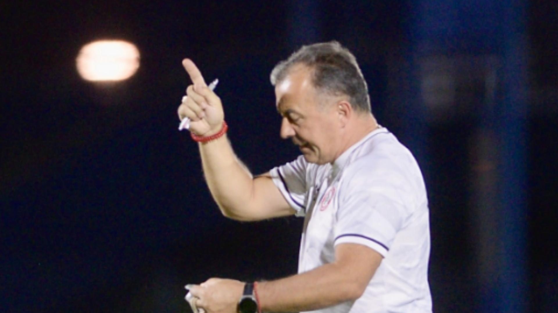 رادولوفيتش يشيد بإلتزام لاعبيه ويدعو الجمهور لمواكبتهم