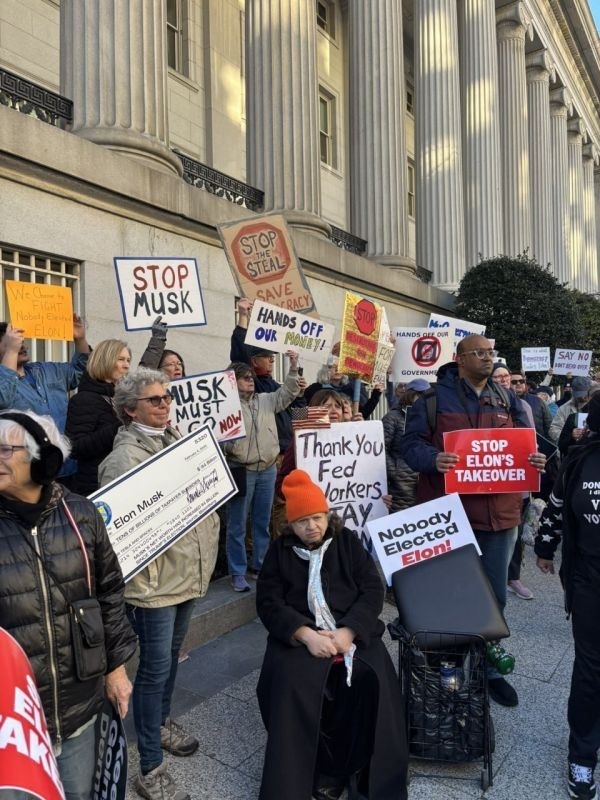 Photos: Protests to Keep Musk Away from US Government