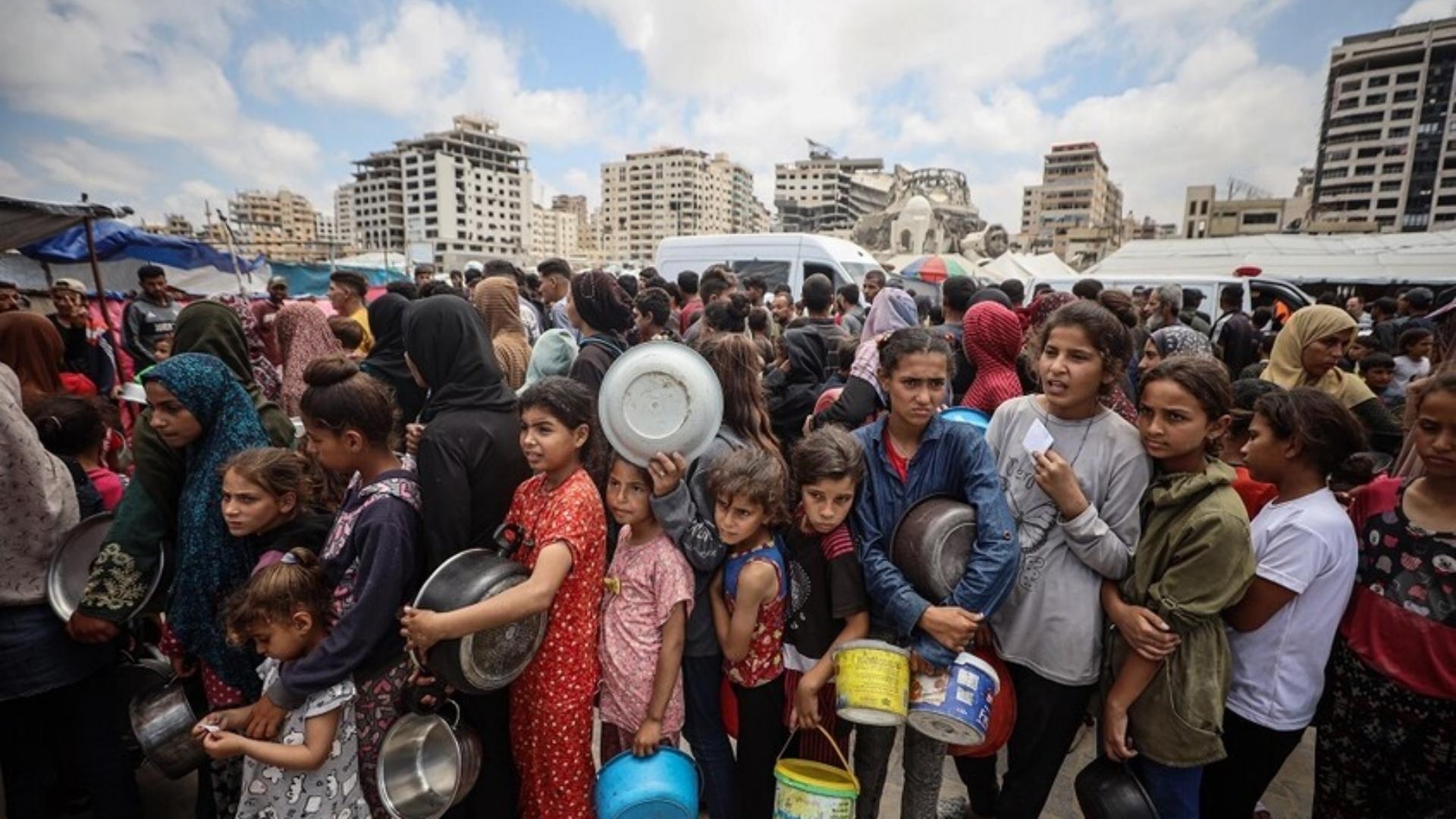 UNRWA: Gaza Strip needs 600 aid trucks every day