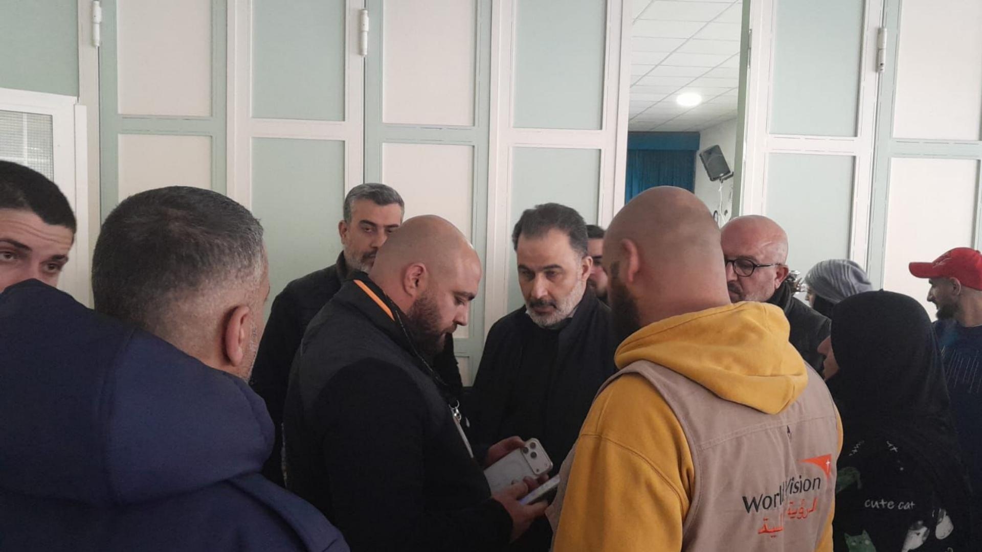 رئيس بلدية زحلة – معلّقة يجول على مراكز الإيواء
