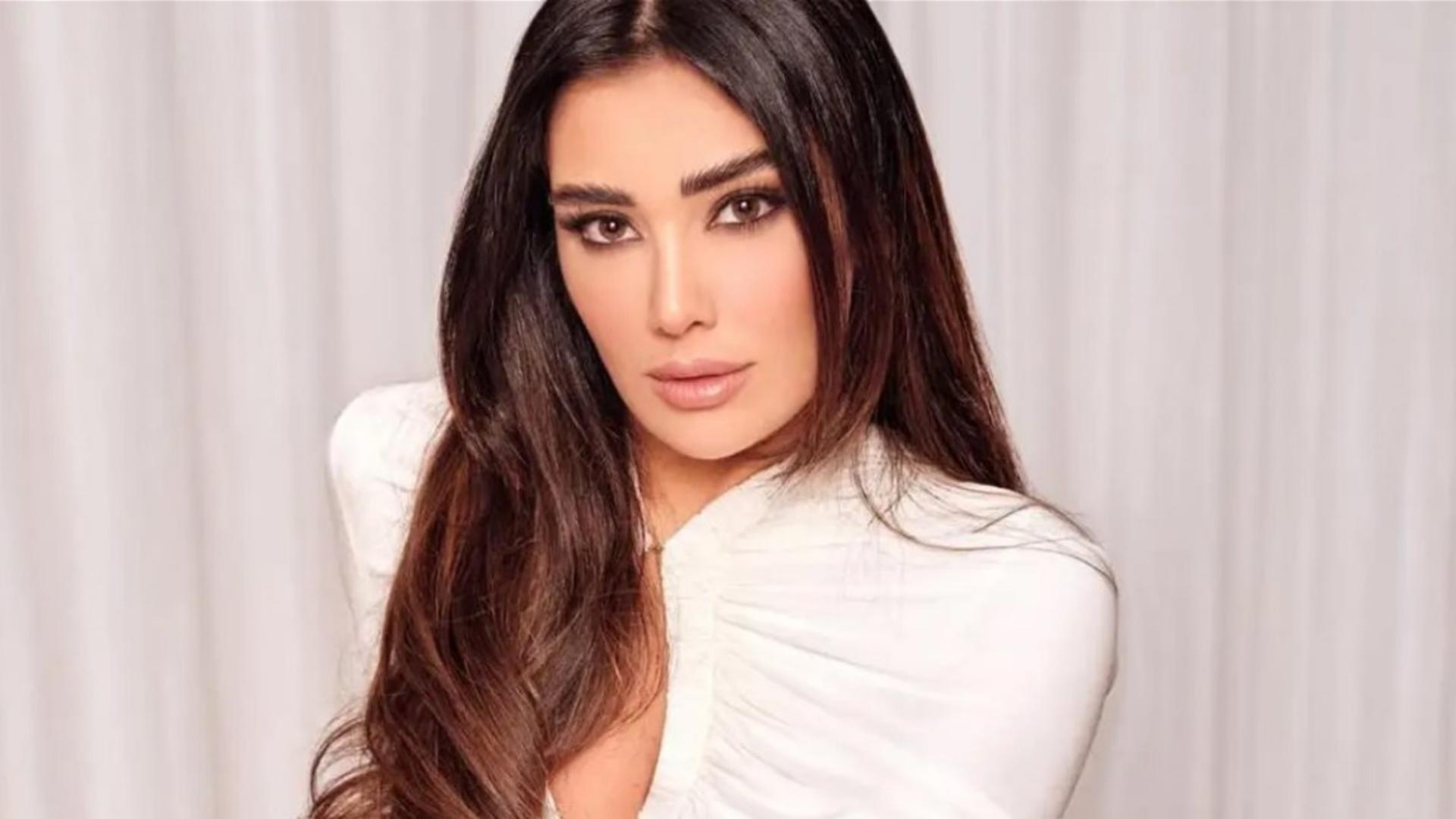 جيسيكا عازار تنفي...