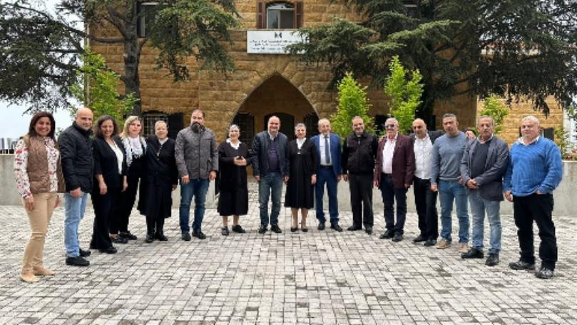 أبي رميا تفقّد مشروع الطاقة الشمسية في جرود جبيل