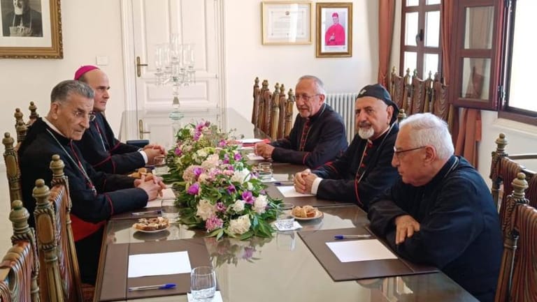السفير البابوي و4 بطاركة في الديمان... وبحثٌ في تطوّرات المنطقة