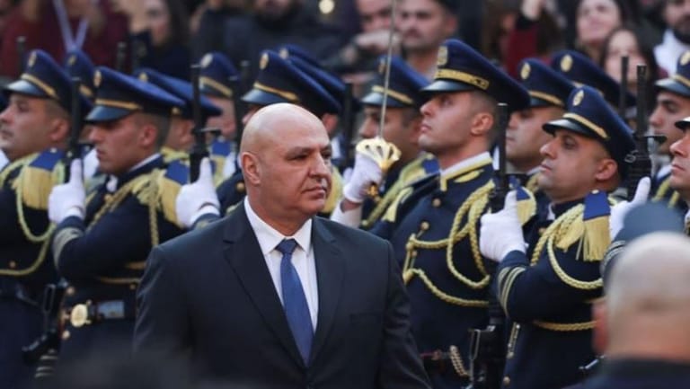 عون: لا مكان لأي أسلحة أو مجموعات مسلحة