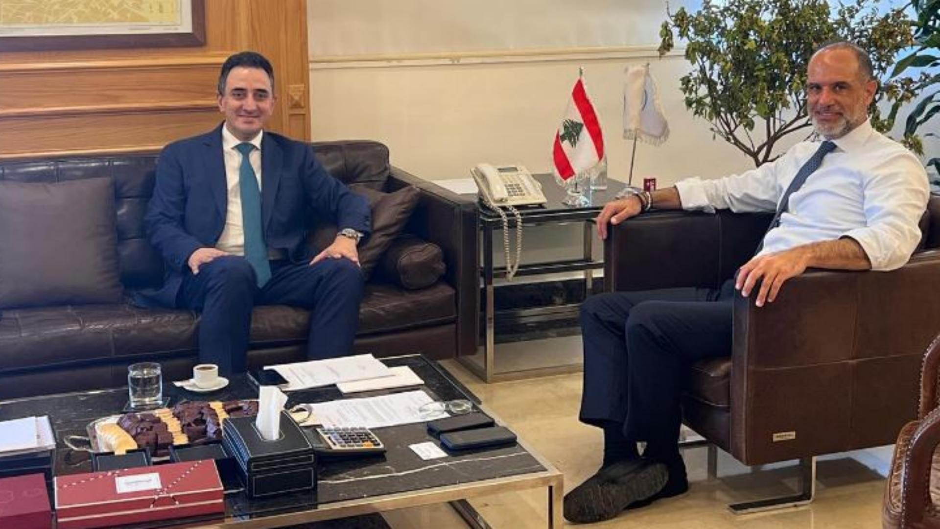 الحاج تابع مع رسامني عدداً من المشاريع في البلدات المتنية