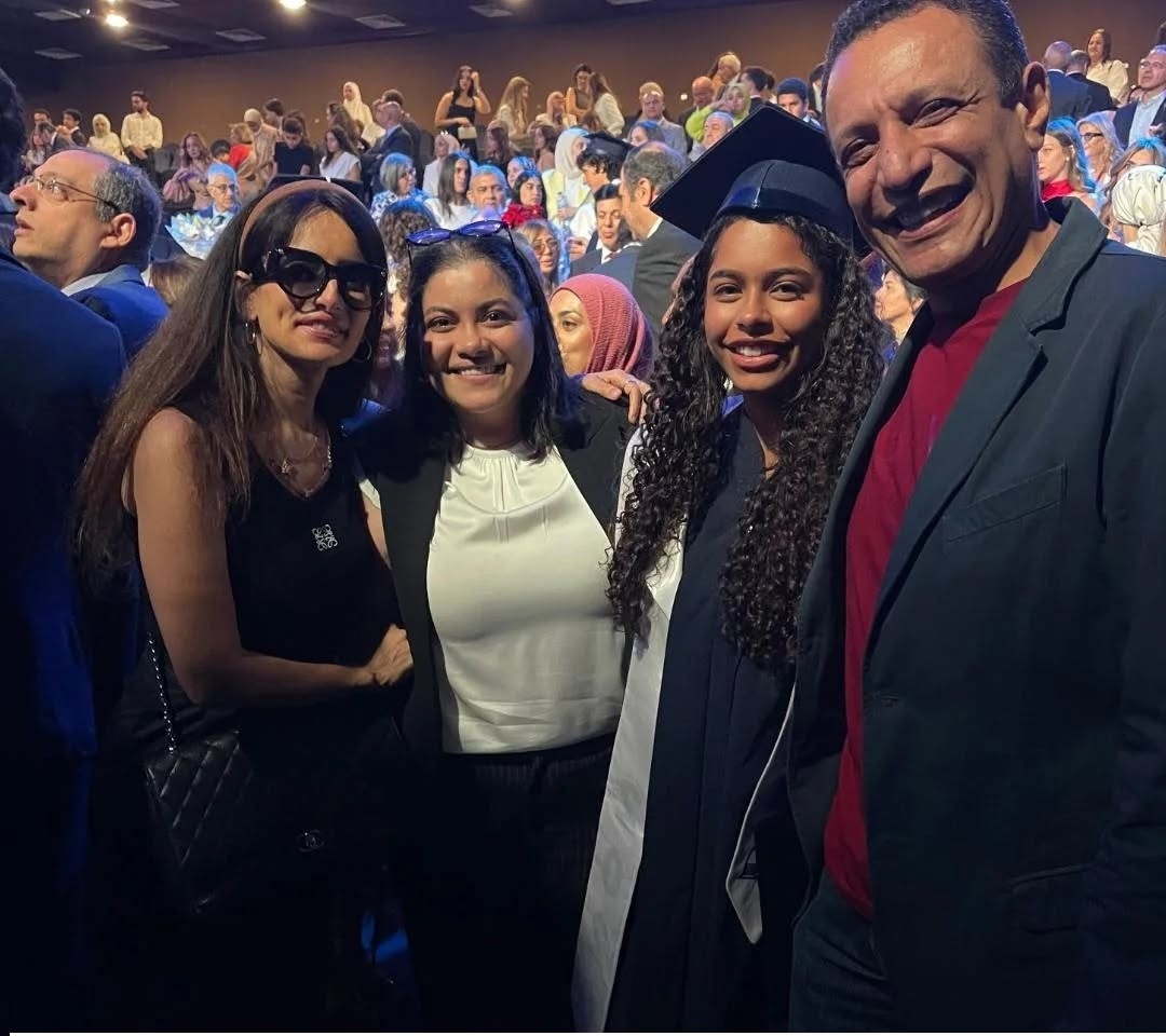 مريم ابنة شيرين عبد الوهاب تحتفل بتخرجها وعلامات استفهام حول غياب والدتها