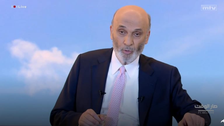 جعجع لـmtv عن إعلان وليد جنبلاط تسليم سلاحه: لسانه أقوى سلاح