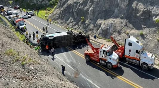 10 Migrants Die, 25 Injured in Mexico Truck Accident