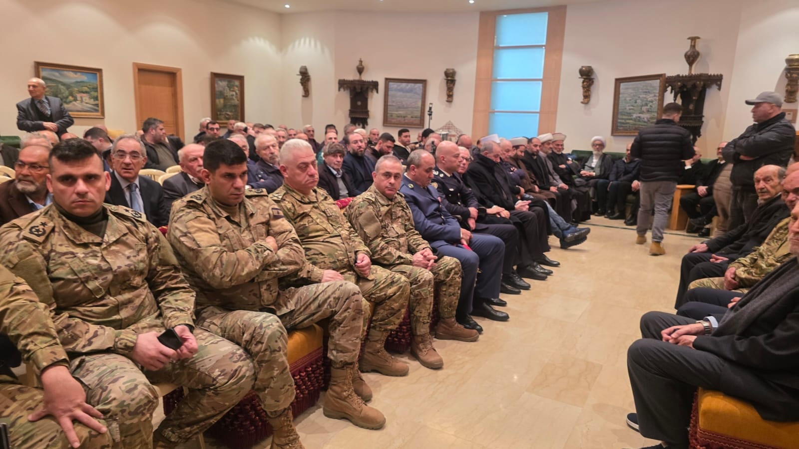 بالصّور: وداع محسن دلول بمأتم رسمي وشعبي