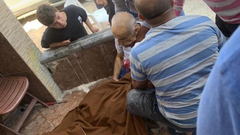 قَتَلَ عميداً متقاعداً بسبب خلافات سابقة!