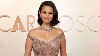 سيلينا غوميز تستعرض سعادتها الزوجية في ألبوم جديد