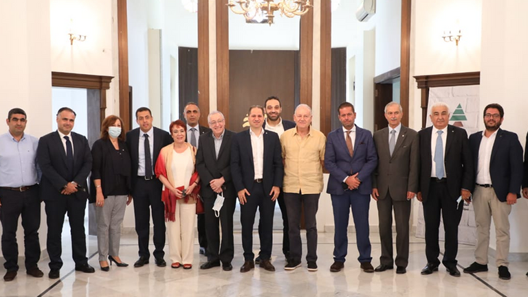 الجميل استقبل لقاء سيدة الجبل: لسقوط الحصانات عن جميع المستدعين للتحقيق