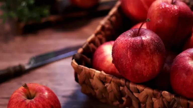 هذا ما يحدث لجسمك عند تناول تفاحة واحدة يوميًّا