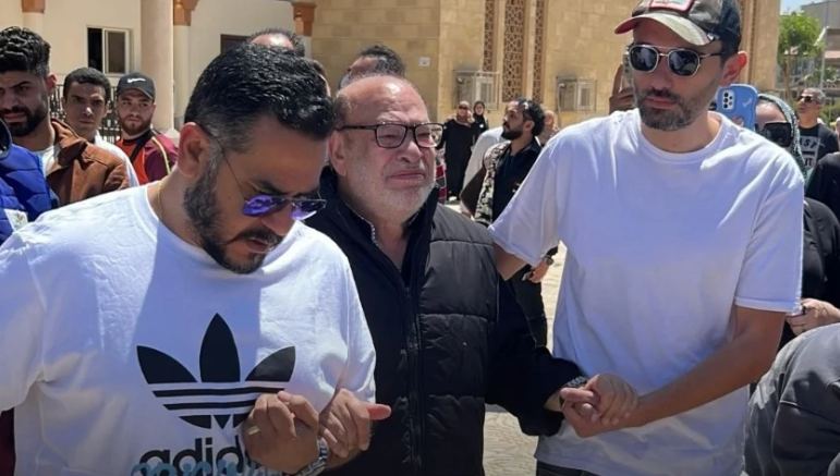 انهيار النجوم في جنازة سليمان عيد