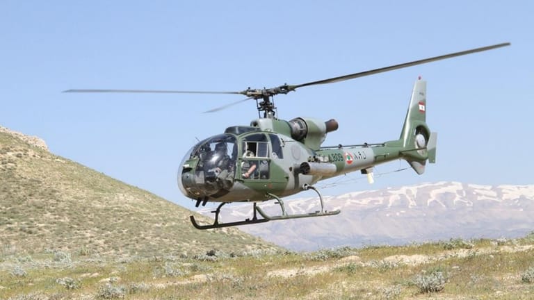 بعد مشاركتها في إخماد حرائق اللاذقيّة... طوّافات الجيش تعود إلى لبنان