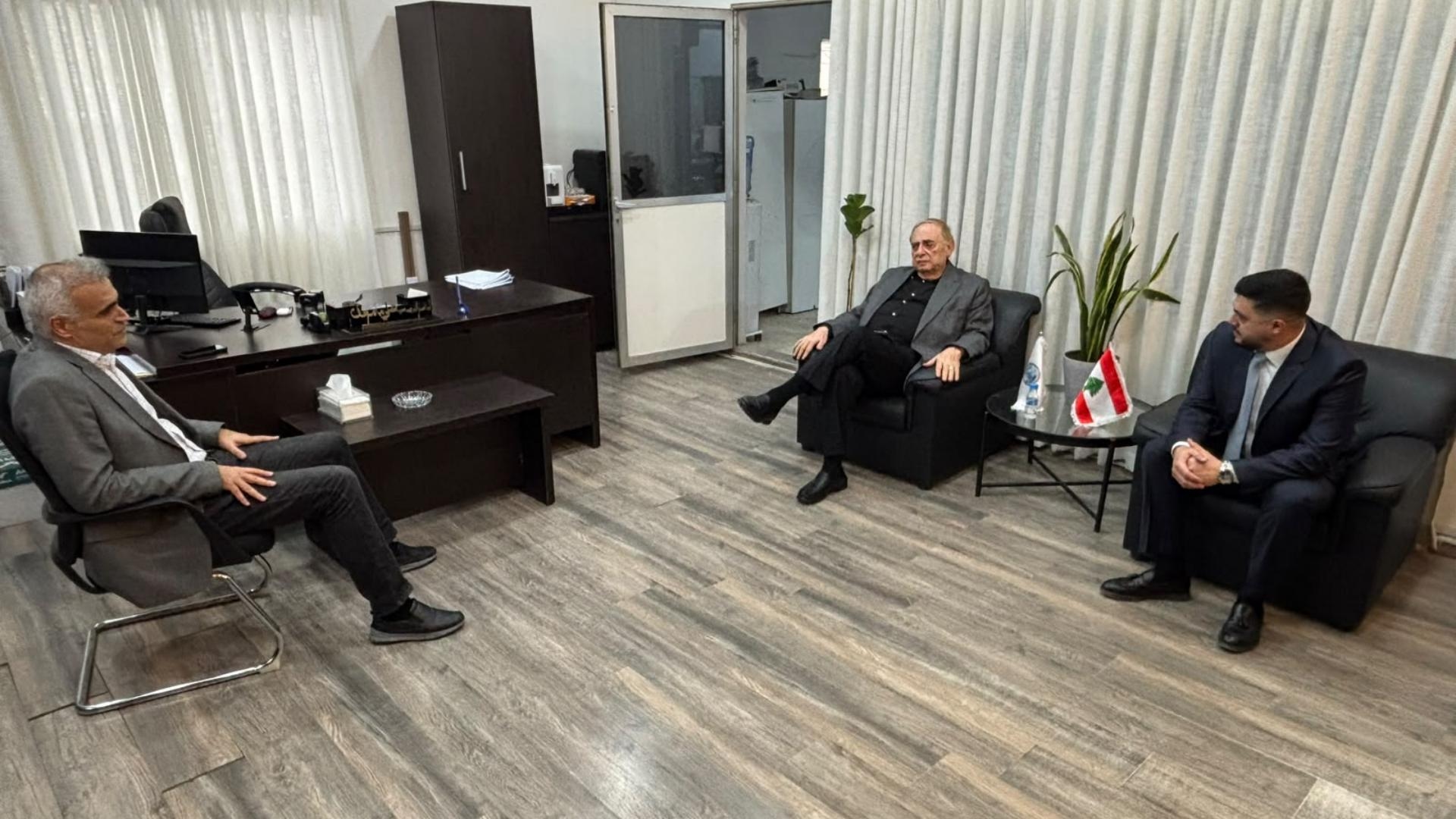 البستاني يزور مصلحة تسجيل السيارات في الأوزاعي ويشيد بتحسّن الأداء الإداري والتنظيم في الفرع