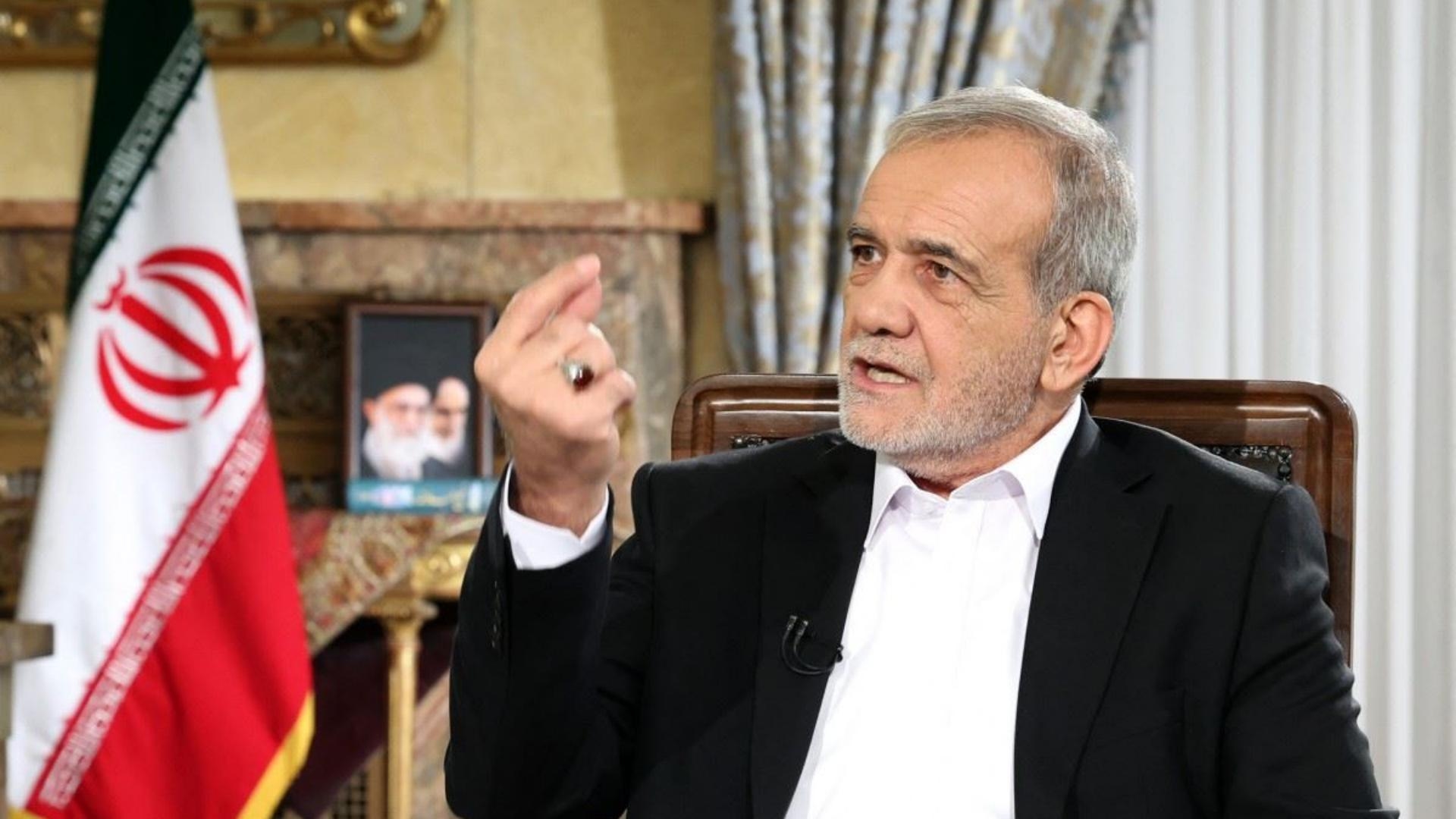 الرئيس الإيراني: محاولة فرض مطالب علينا بالقوة "سياسة فاشلة"