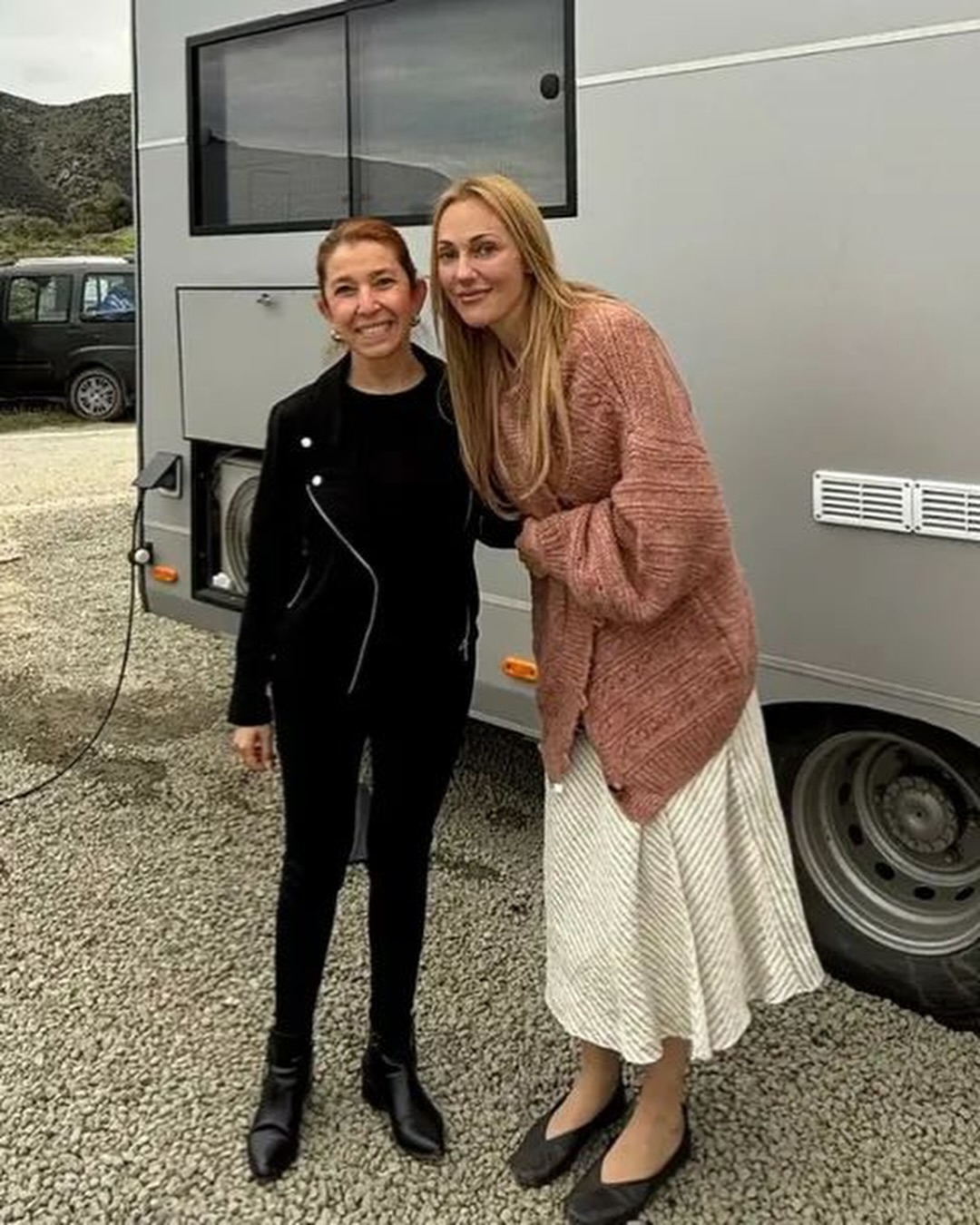 بالصور: انطلاق تصوير فيلم خالد أرغنتش ومريم أوزرلي الذي يجمعهما بعد 15 عامًا