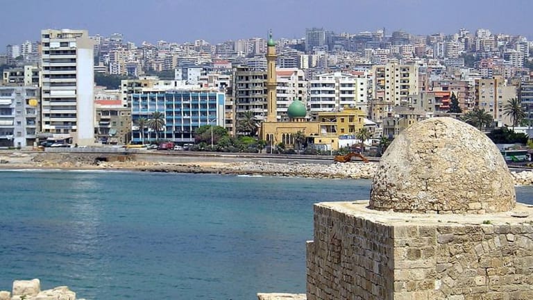 صيدا شيّعت والدة البزري وفاعليات سياسية وأمنية قدمت التعازي بالراحلة