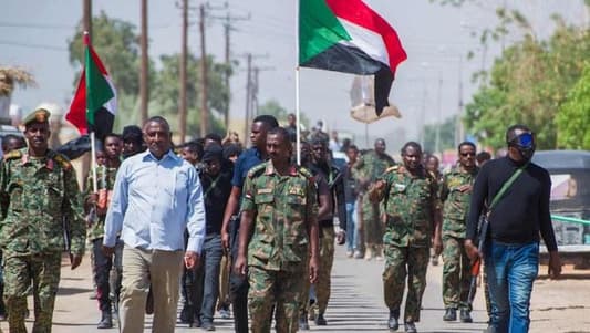 Tens of thousands flee as paramilitaries attack Sudan