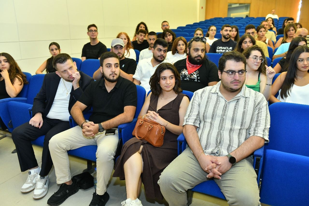تكريم طلاب محترف الفنون الأدائية في جامعة الروح القدس – الكسليك تحت إشراف وإدارة جورج خبّاز