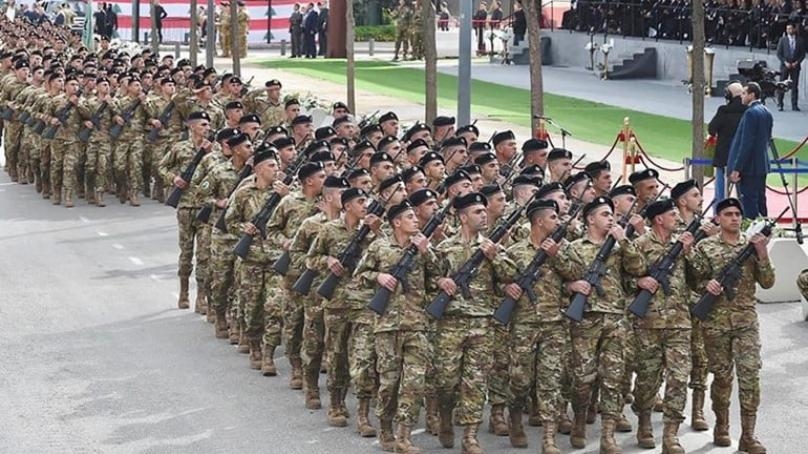 تآكلت رواتبهم ولم يتأثّر أداؤهم... هؤلاء هم أبرز ضحايا الانهيار