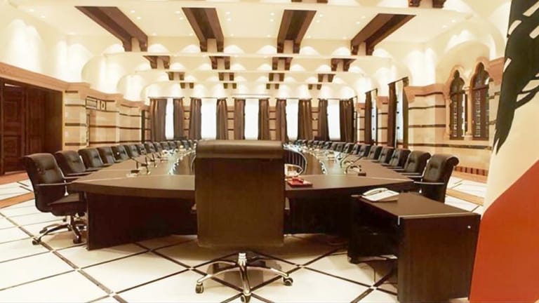 بين غيبوبة الحكومة ومزايدات المنظومة!