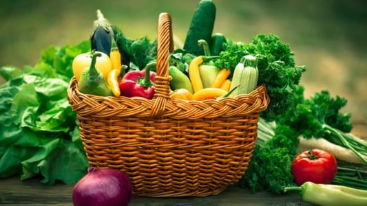 Fruits and vegetables keep diabetes away from you