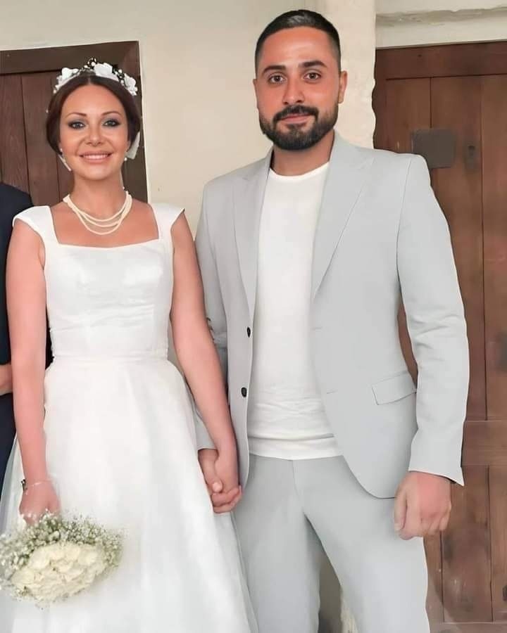 بدأت قصتهما في مسلسل... نادين تحسين بيك وإياد عيسى يحتفلان بزفافهما