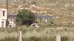 بالفيديو: الجيش والصليب الأحمر داخل بلدة جنوبيّة لإنقاذ المدنيين
