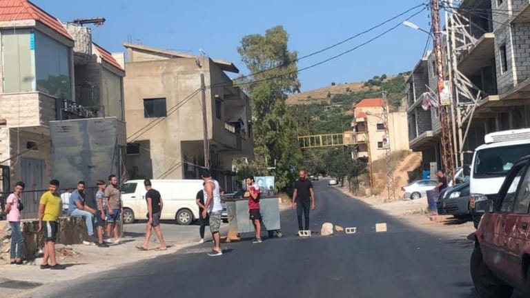 قطع الطريق في حولا احتجاجا على انقطاع المياه