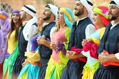الدبكة تدخل المدارس!