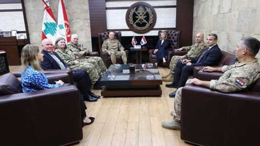 Army chief welcomes Dutch Defense Minister