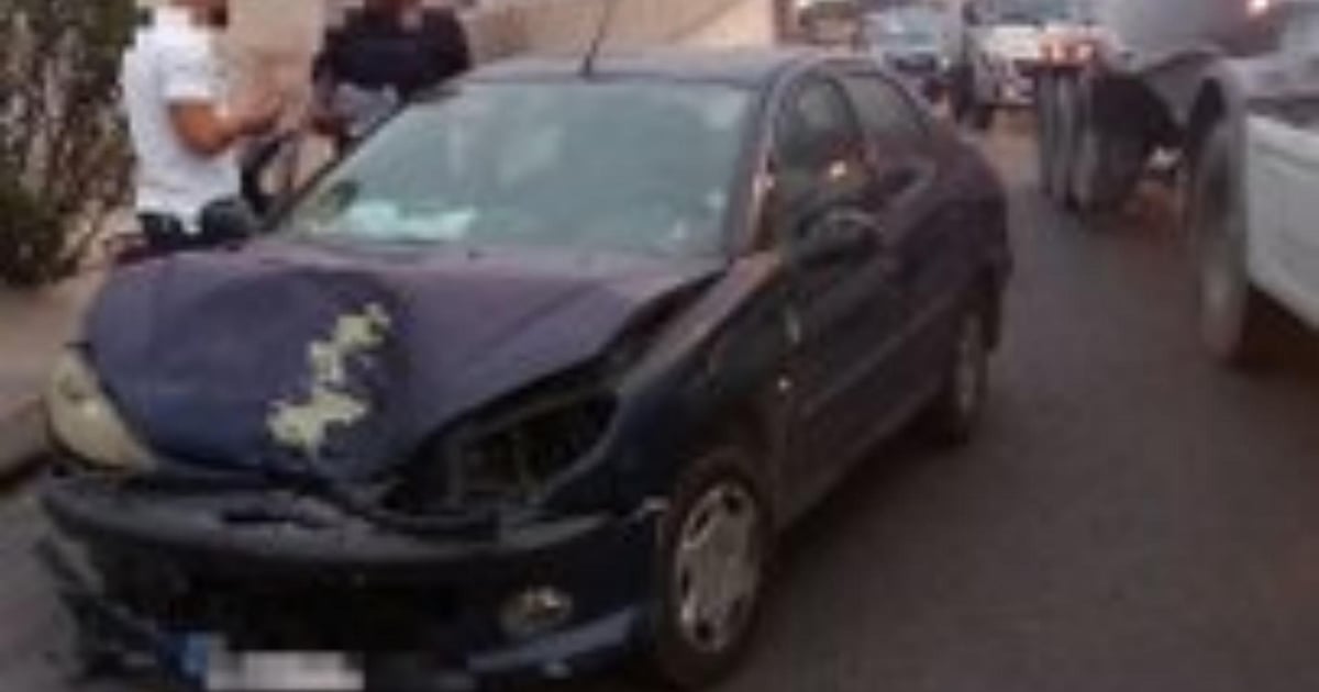 التحكم المروري: حادث تصادم بين سيارتين على المسلك الشرقي لأوتوستراد الضبية والأضرار مادية