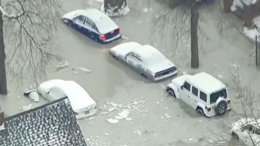 Burst pipe submerges parts of Detroit in icy water