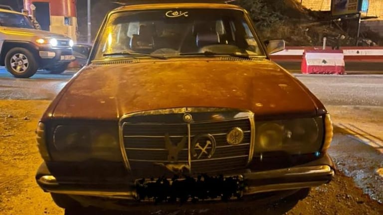 ضبط سيارة بعد ساعات قليلة على سرقتها