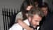 بالفيديو: ديفيد بيكهام يحمل زوجته على ظهره في عيد ميلادها
