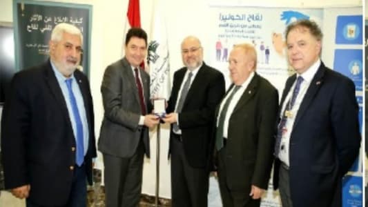 Minister Abiad discusses health sector conditions with French Senator
