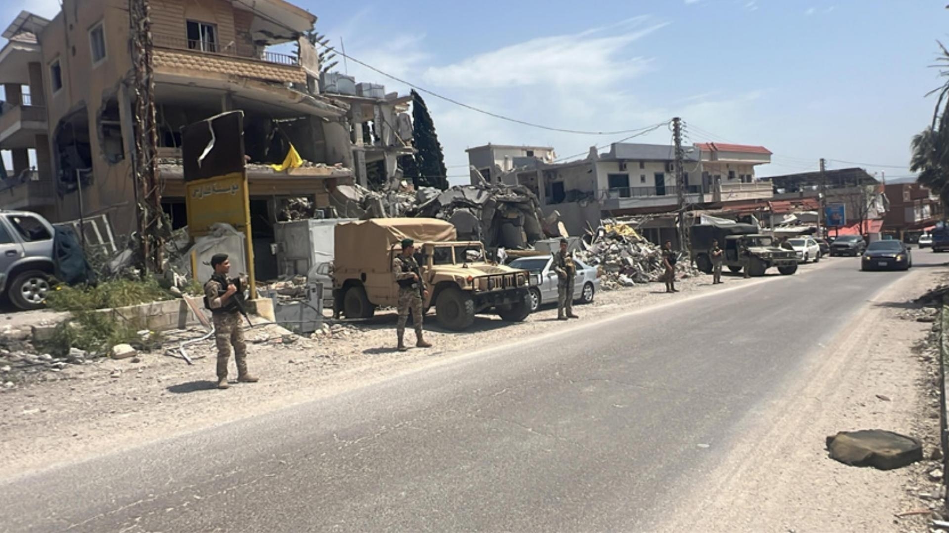 Photos: Army Oversees Return of Residents to Southern Villages