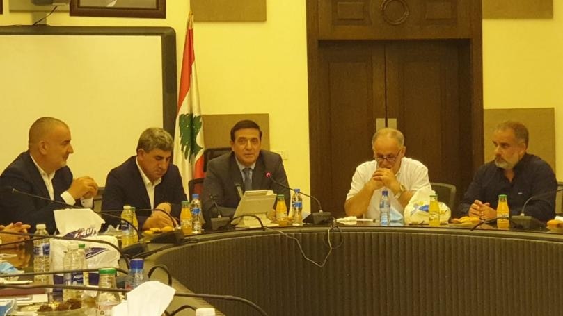 نجار: هناك عجز كامل للدولة تجاه مواطنيها