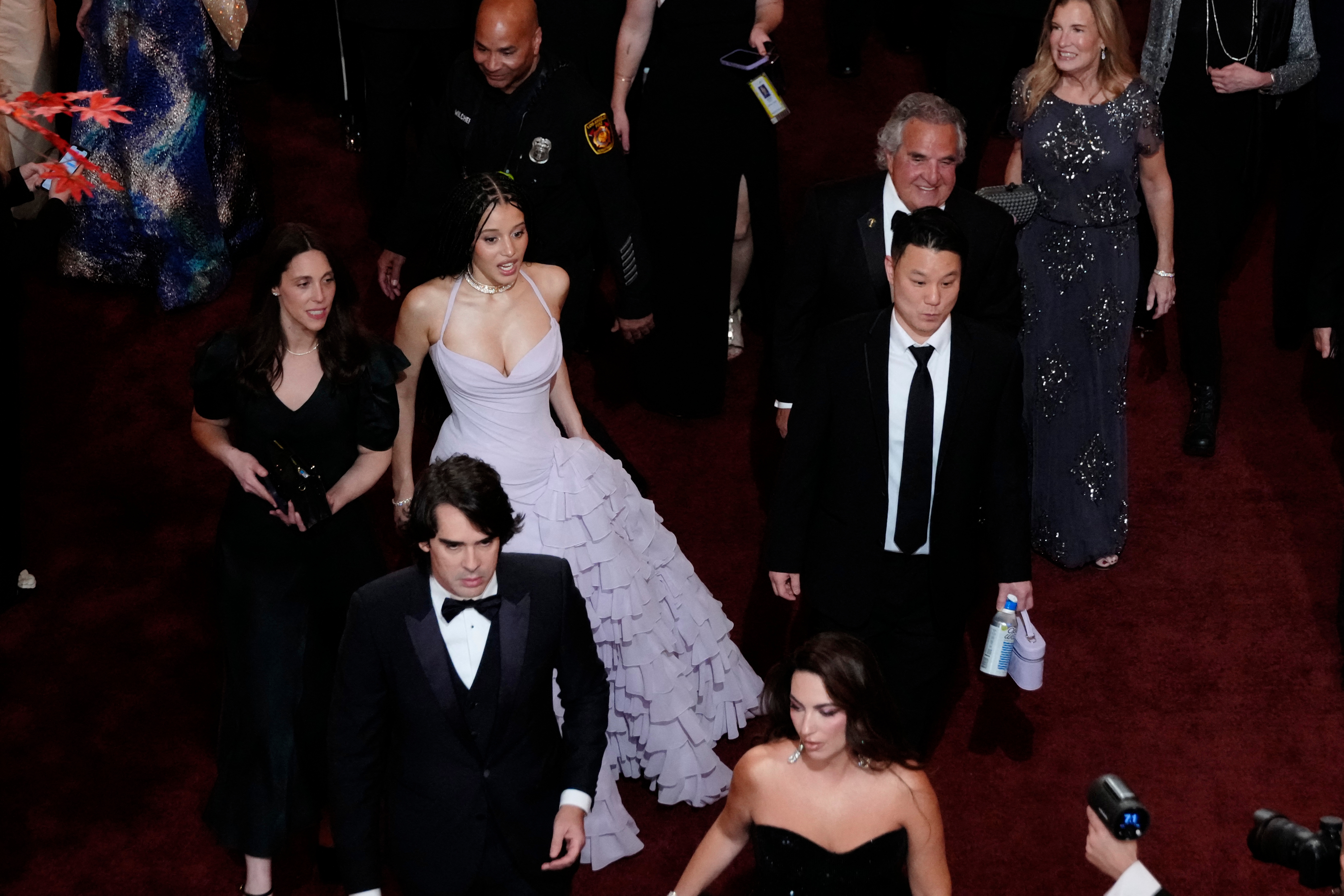 نجمات العالم يخطفن الأضواء على سجادة حفل الأوسكار 2026