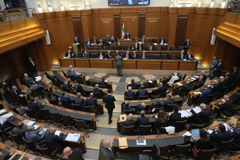 "القوات" يُواصل التصعيد… فهل يكسر الجرّة؟