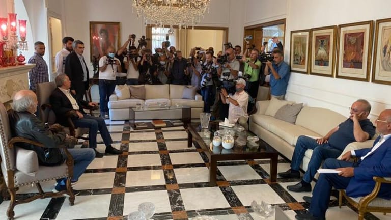 بالصور: بدء لقاء خلدة الذي يجمع كلا من جنبلاط وارسلان ووهاب