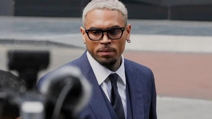 كريس براون يدفع ببراءته من تهمة الاعتداء على منتج موسيقي في لندن