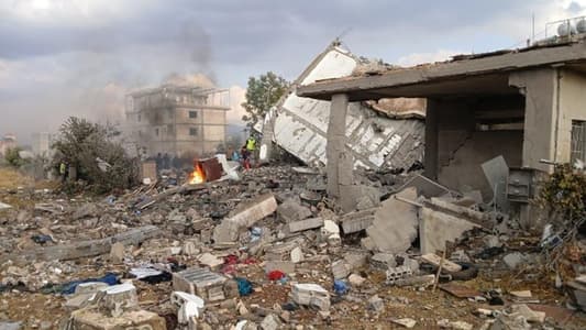 The Israeli army burned a house in the Dabch neighborhood west of Meiss El Jabal