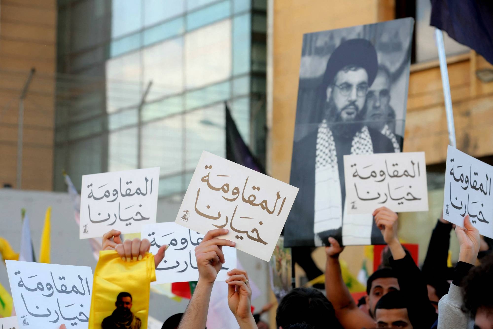 هل يمنع الدستور اللبناني التفاوض المباشر مع إسرائيل؟