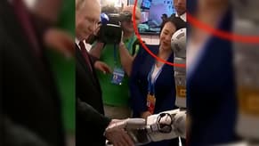 بالفيديو: مصافحة بوتين... واستنفار